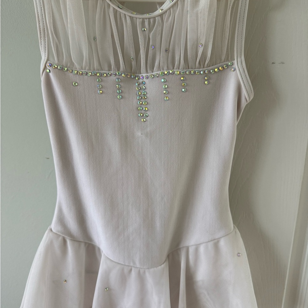 Elegant White Kids Figure Skating Dress with Sparkling Accents